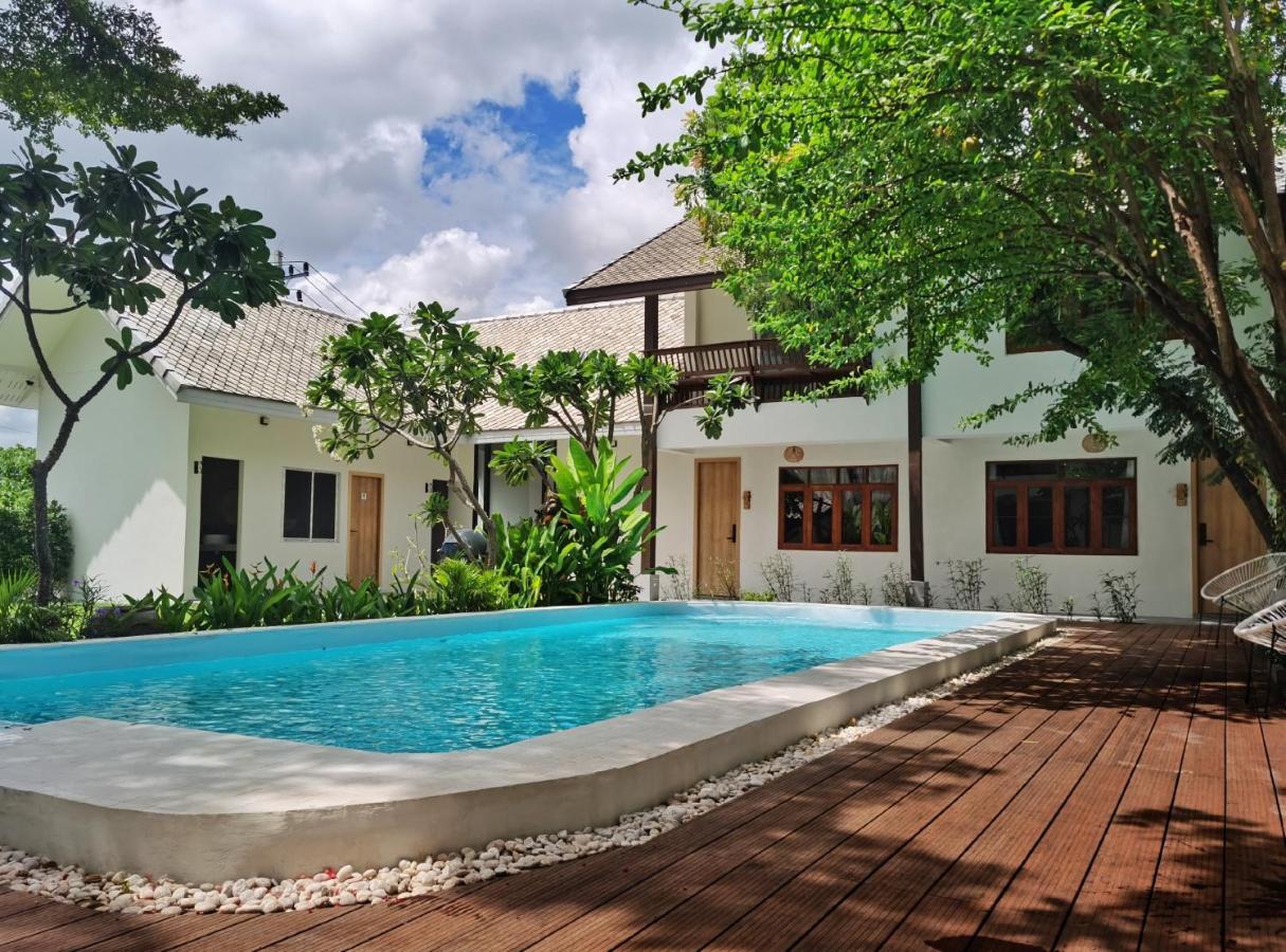 Hotel Aono Chiang Mai Bagian luar foto